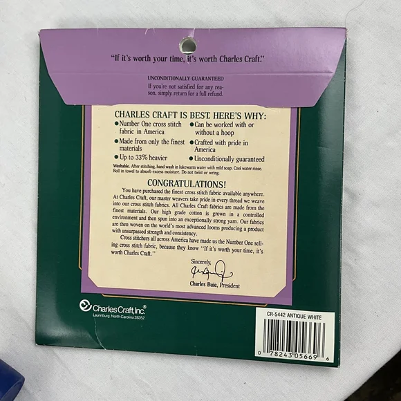Charles Craft 14 ct 12x18” CR-5442 Antique White - Picture 2 of 2